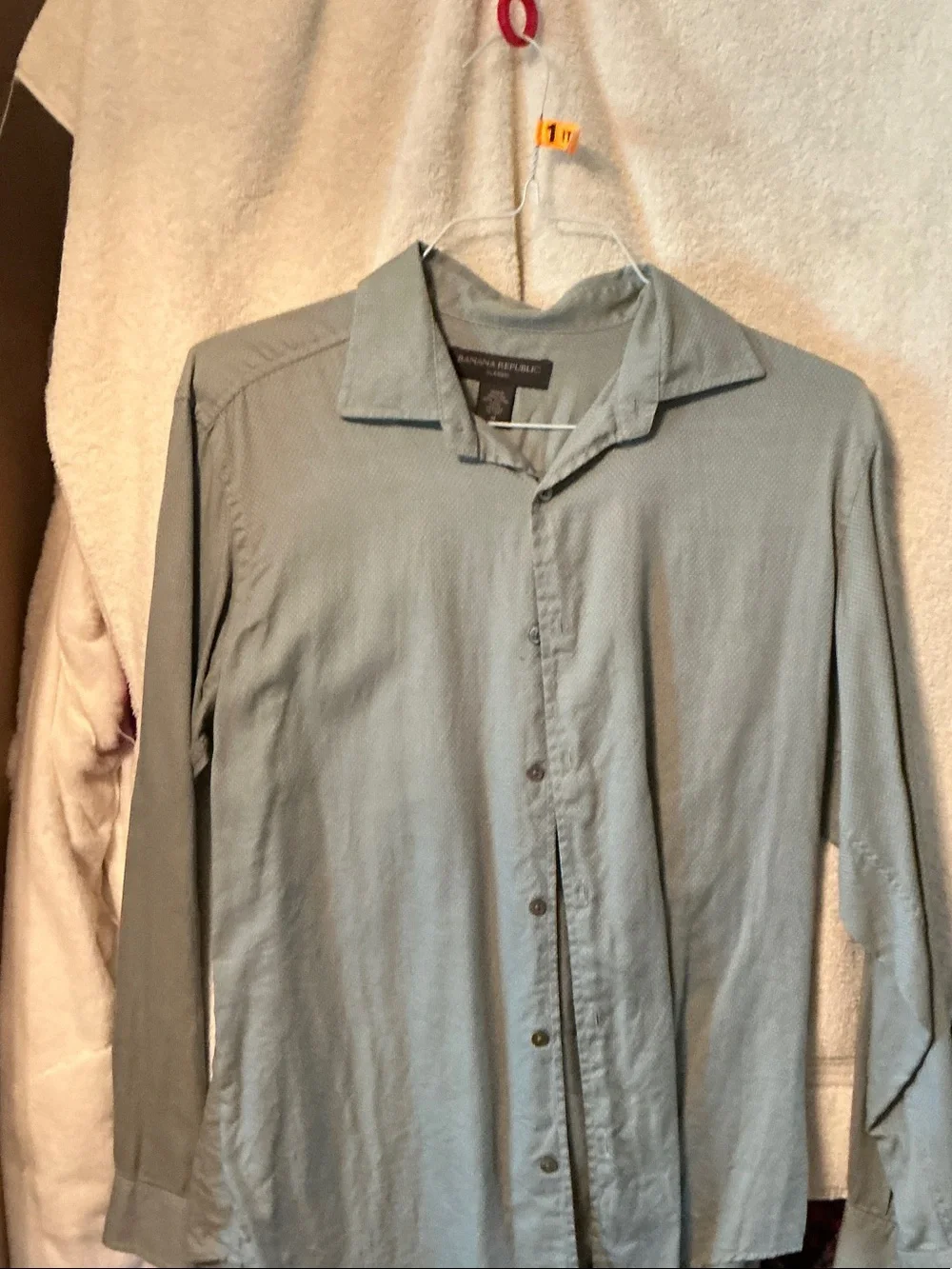 Banana Republic Men's Pale Blue Long-Sleeve Dress Shirt